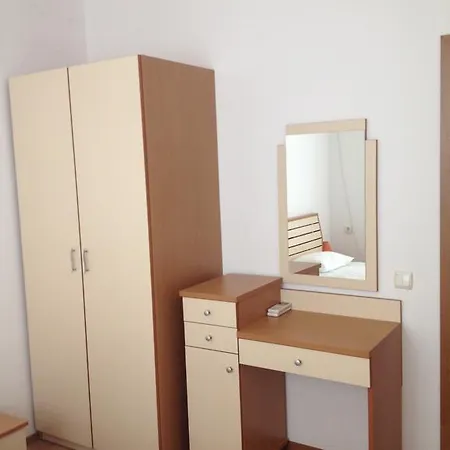 Levante Apartcomplex 네세부르